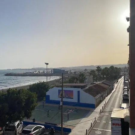 Apartamento Primera Línea Playa. Vistas Al Mar Caleta de Vélez