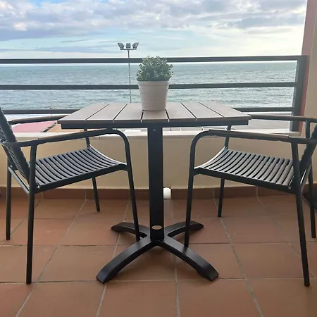 Maravilloso En Primera Linea De Playa Con Vistas Al Mar En 2 D Apartment *