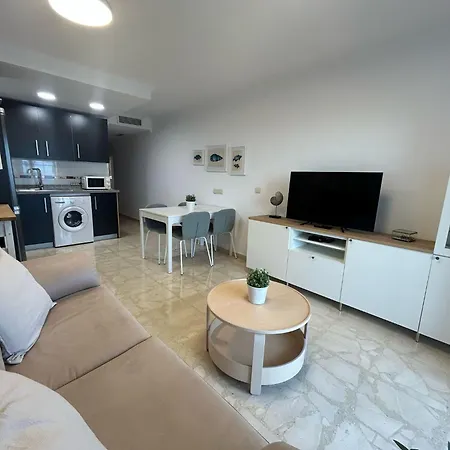 Apartment Maravilloso En Primera Linea De Playa Con Vistas Al Mar En 2 D *