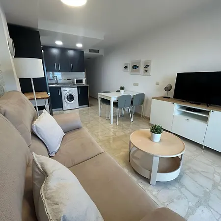 Apartment Maravilloso En Primera Linea De Playa Con Vistas Al Mar En 2 D *